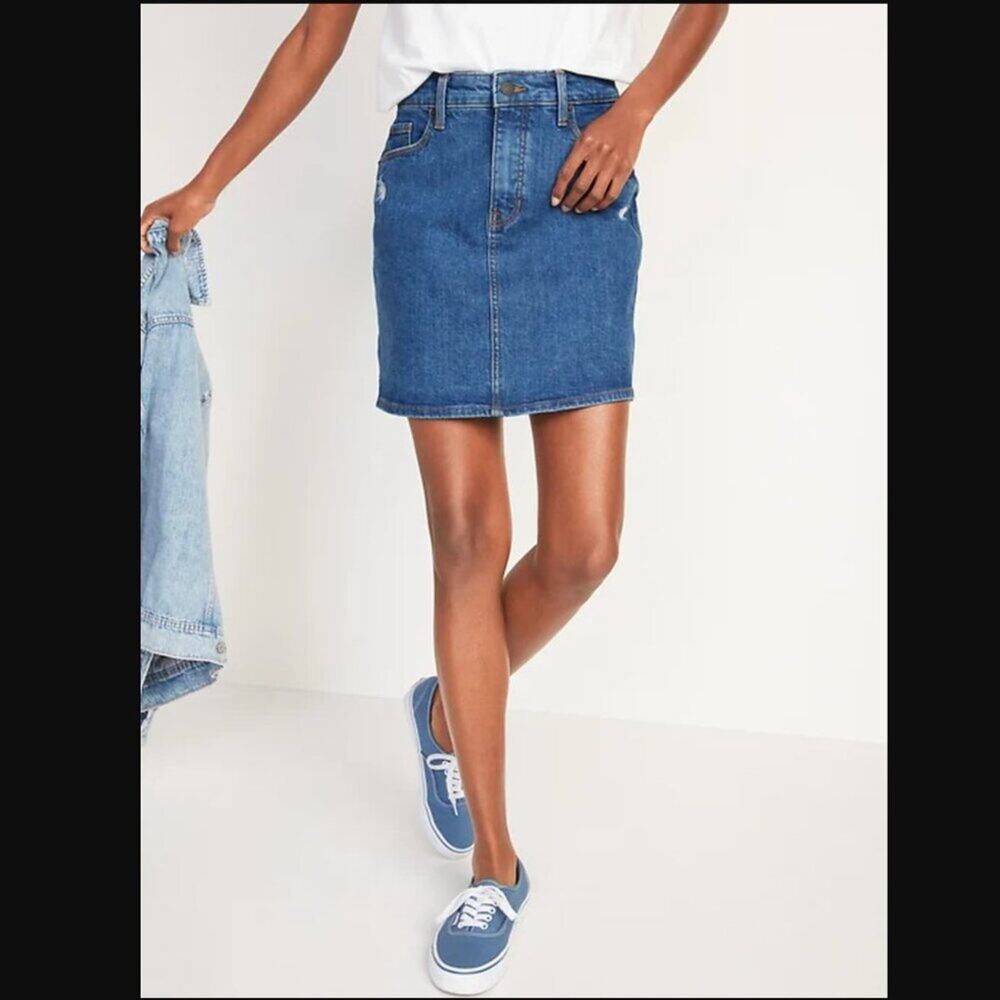 NWT Old Navy Classic Blue Denim Mini Skirt
